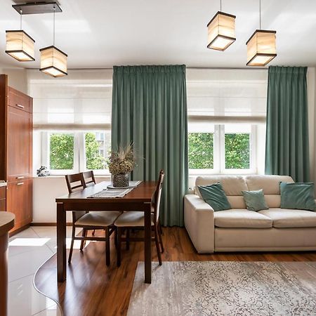 ורשה Ogrodowa Warm Wood Apartment מראה חיצוני תמונה