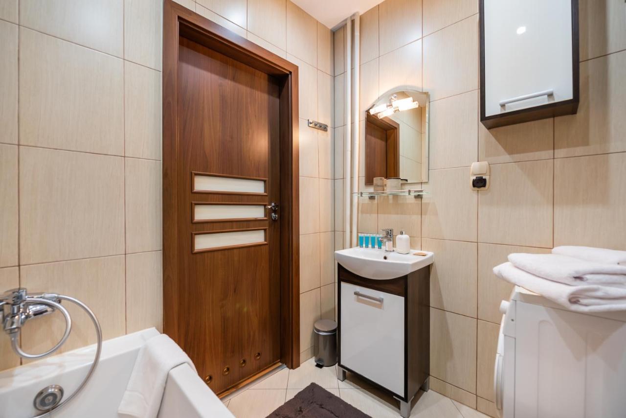 ורשה Ogrodowa Warm Wood Apartment מראה חיצוני תמונה