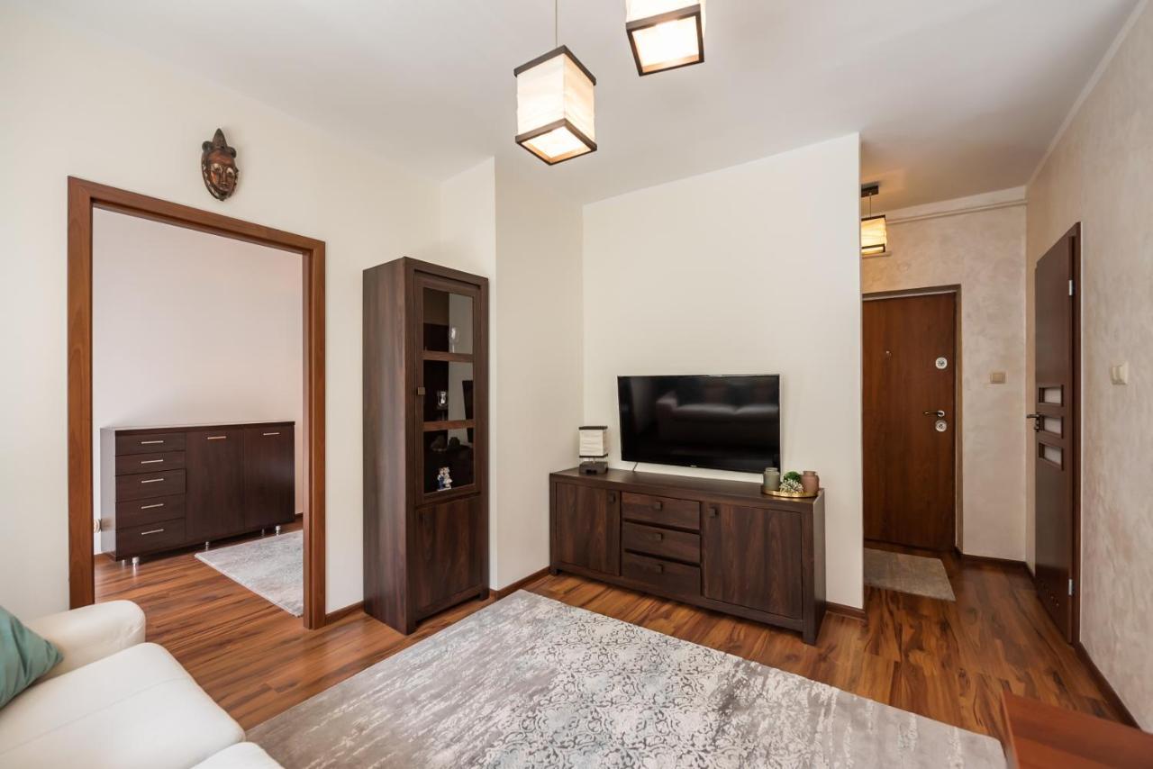 ורשה Ogrodowa Warm Wood Apartment מראה חיצוני תמונה